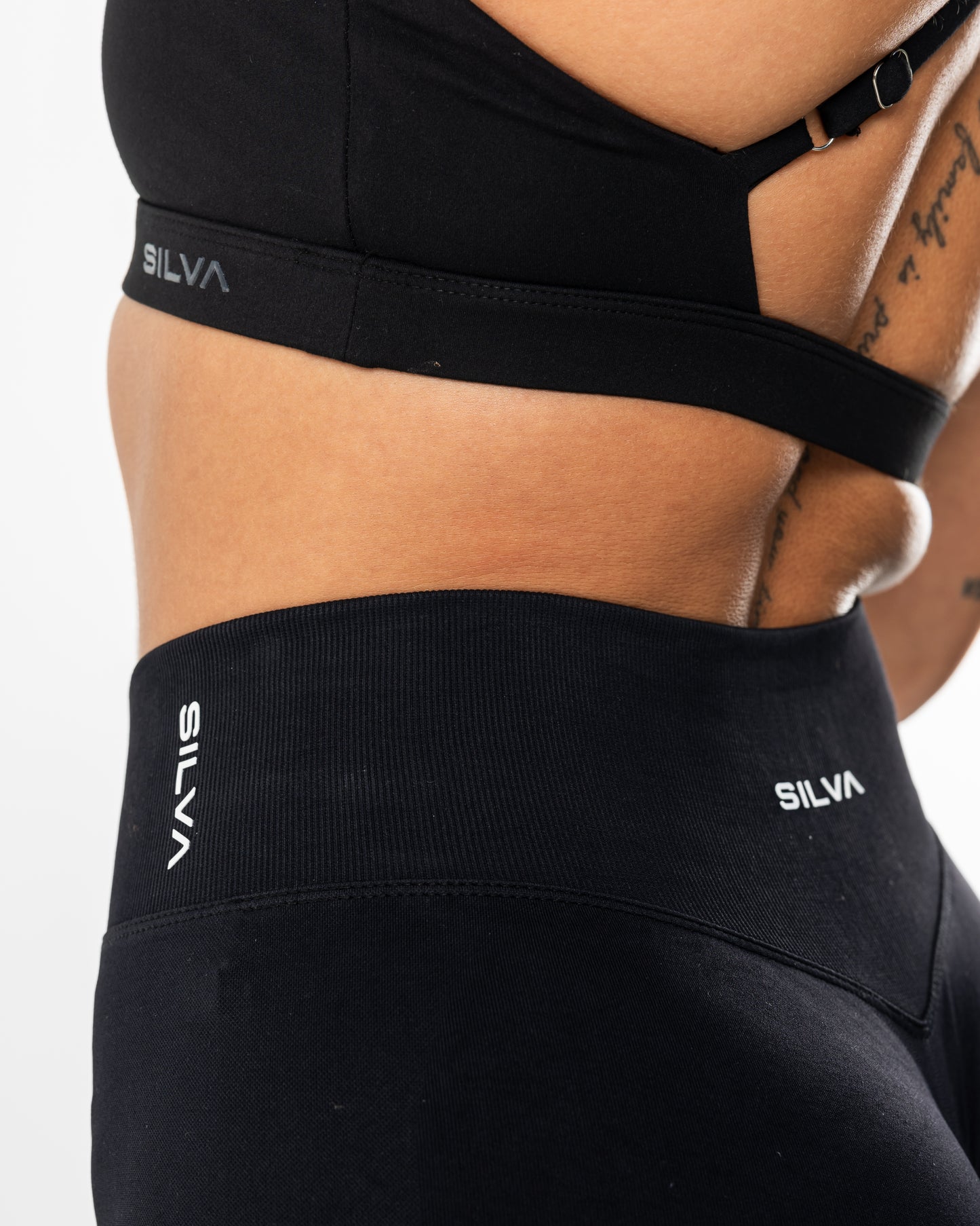 Elite Scrunch Shorts - Black