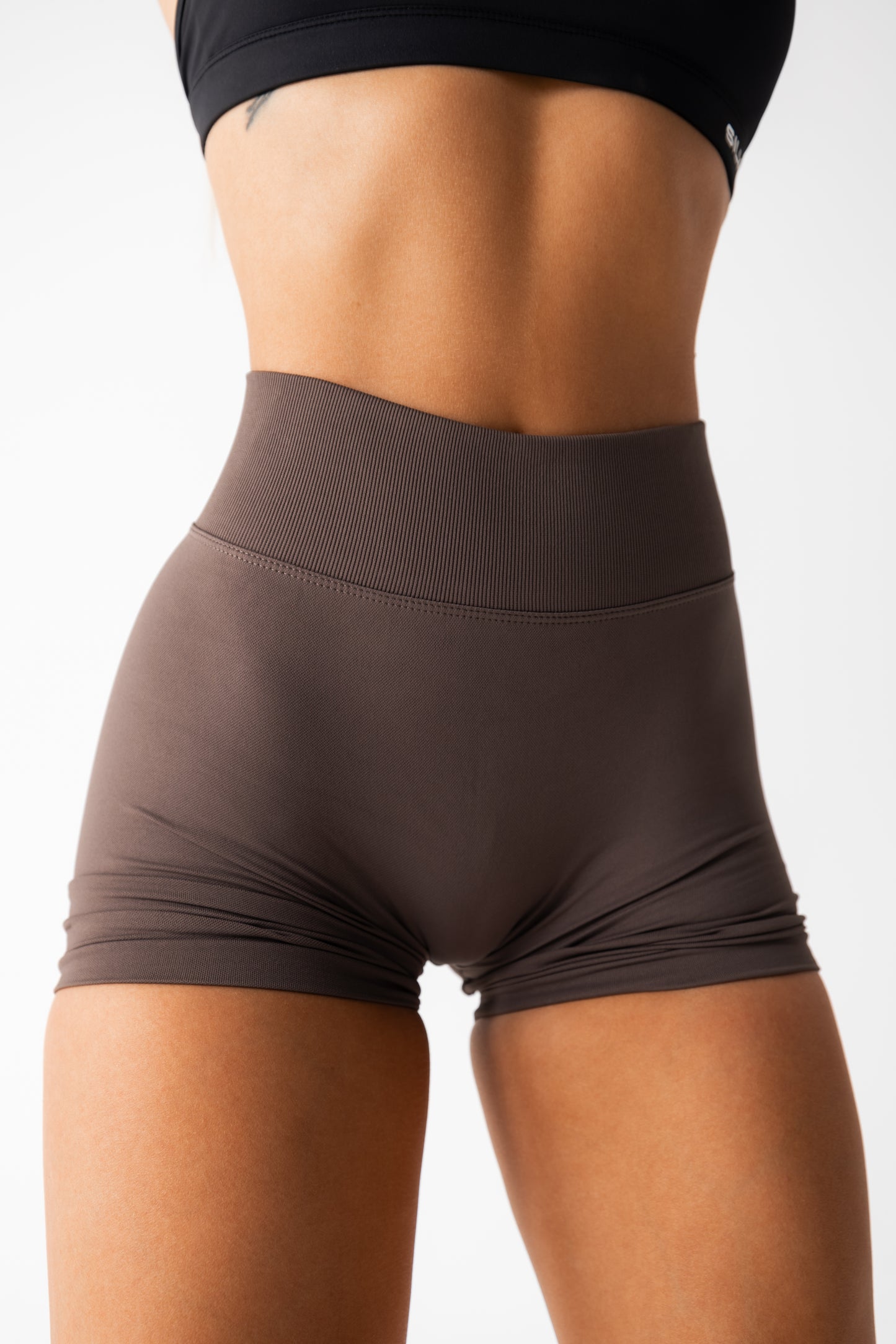 Elite Scrunch Shorts - Espresso